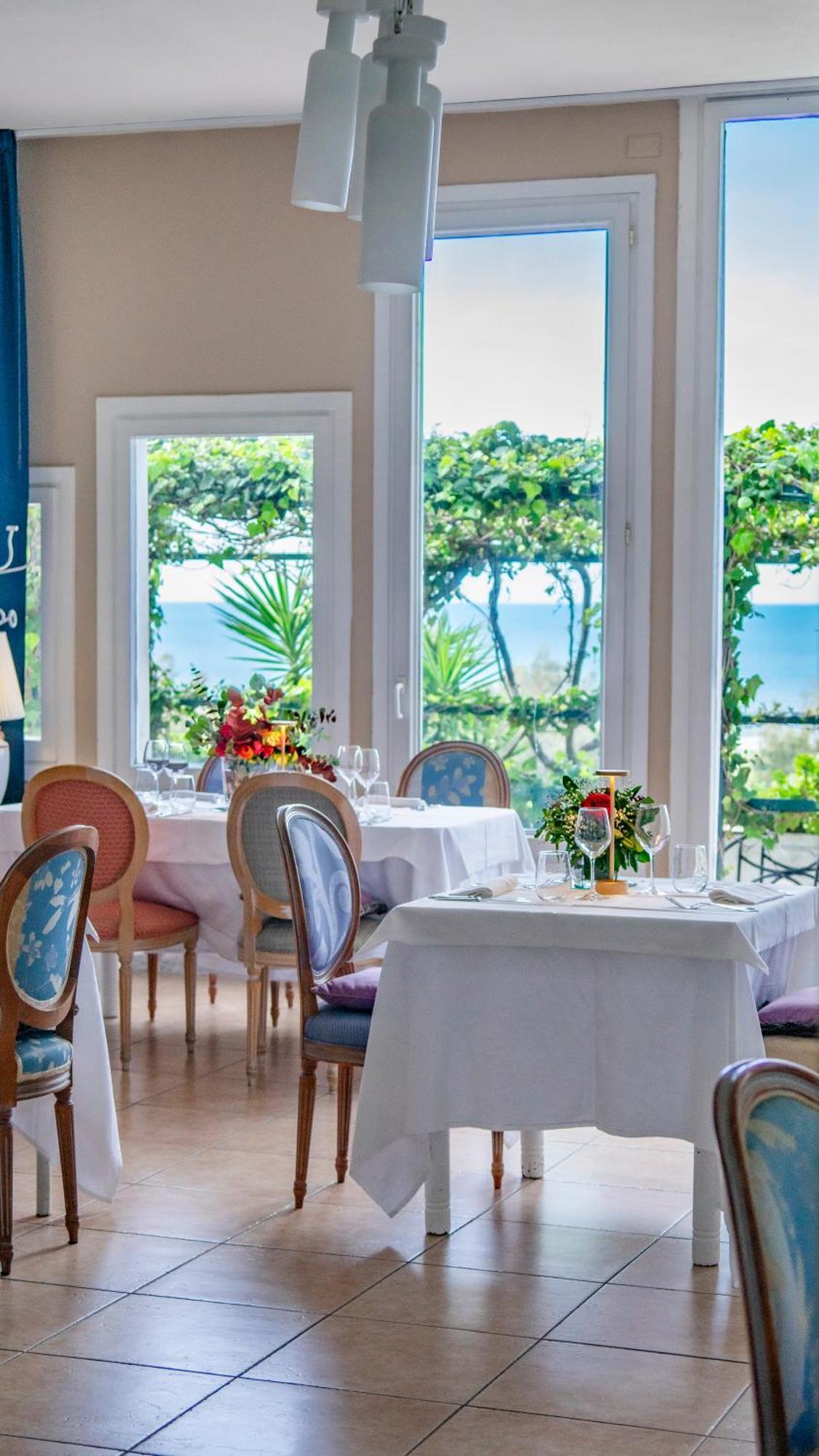 Hotel Sinuessa Terme มอนดราโกเน ภายนอก รูปภาพ