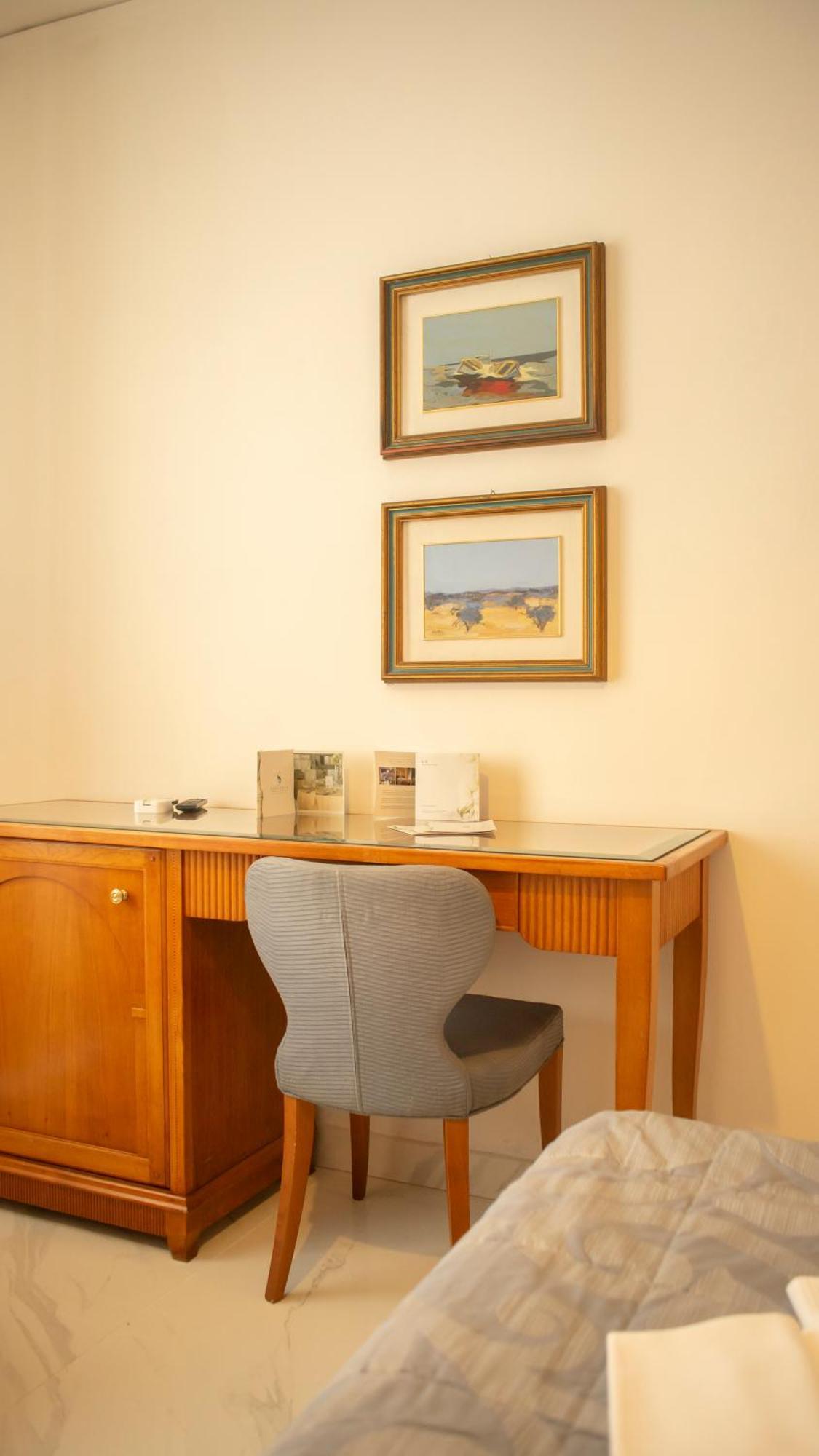 Hotel Sinuessa Terme มอนดราโกเน ภายนอก รูปภาพ